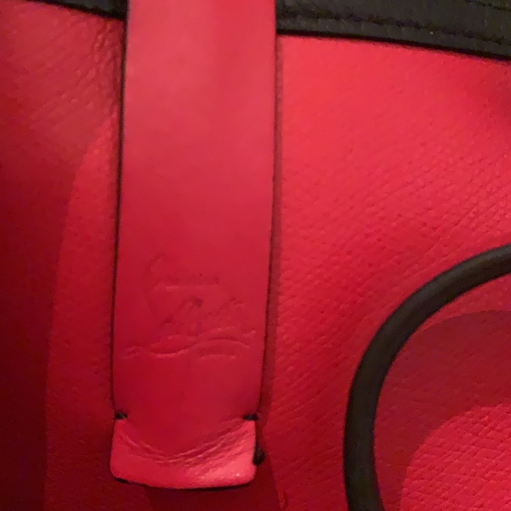 CHRISTIAN LOUBOUTIN
Cabata Paris Logo Calfskin - Picture 5 of 9